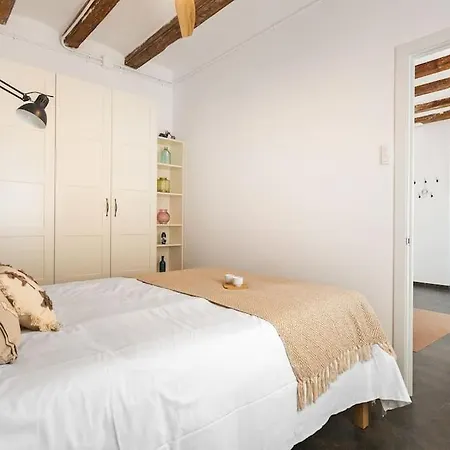 Apartment Almirall 52 *